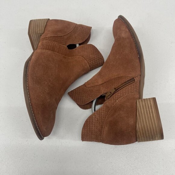 Seychelles Score Suede Leather Side Zip Heeled Ankle Booties Shoes Womens 9.5 - Picture 7 of 9